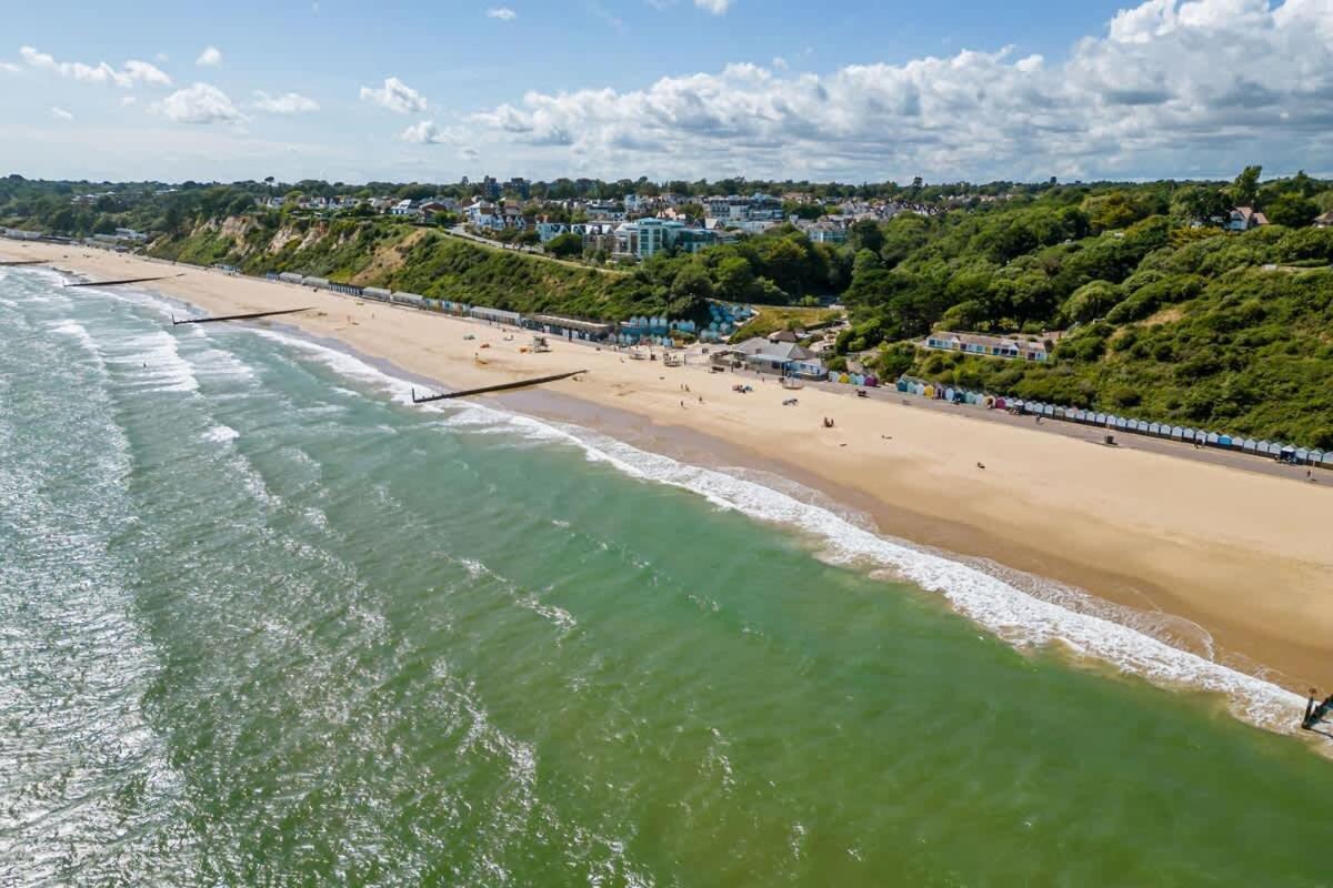 Middle Chine Vila Bournemouth Exterior foto