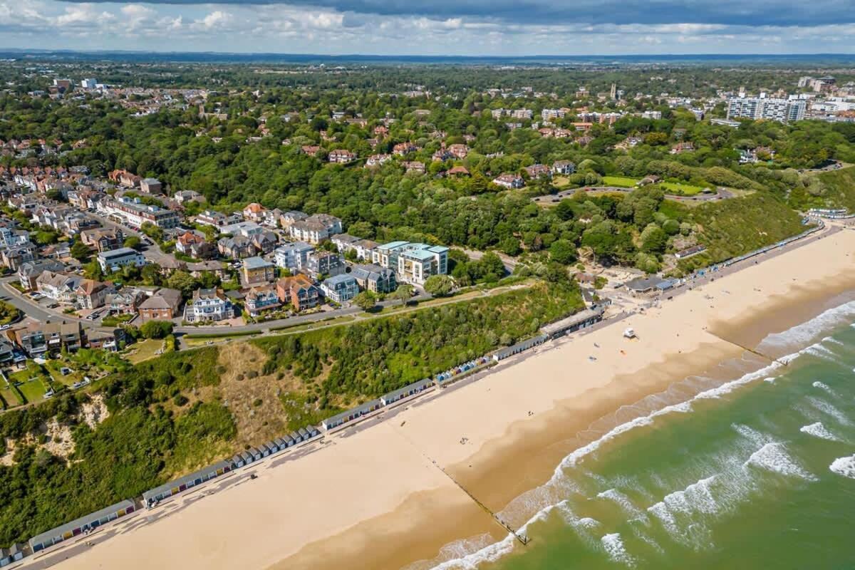 Middle Chine Vila Bournemouth Exterior foto